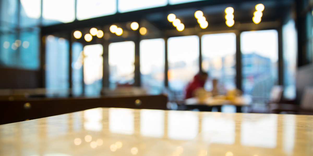 You are currently viewing Postępowanie w sprawach gospodarczych po nowelizacji – wywiad z Radcą Prawnym Dariuszem Mojeckim